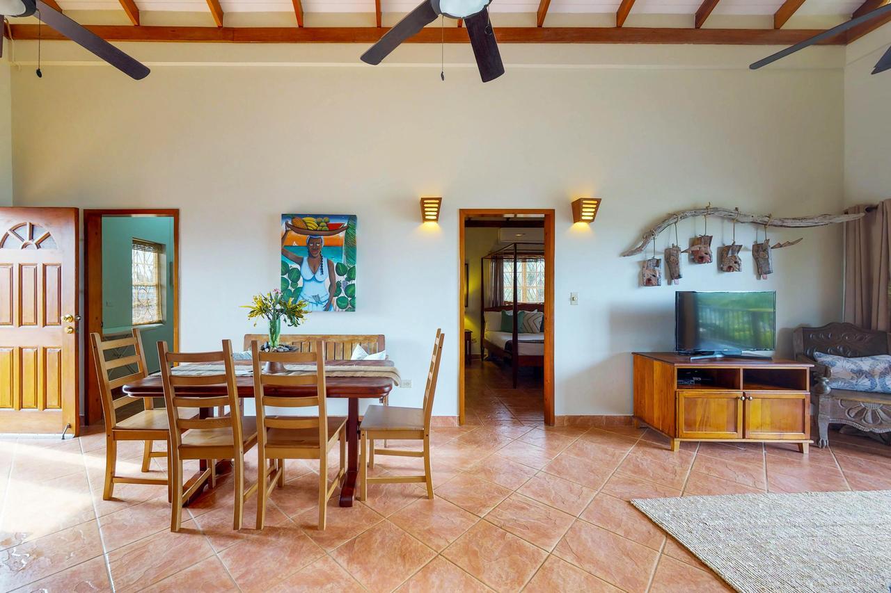 Mirasol Villa Placencia Екстериор снимка