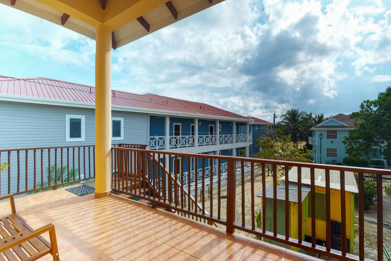 Mirasol Villa Placencia Екстериор снимка